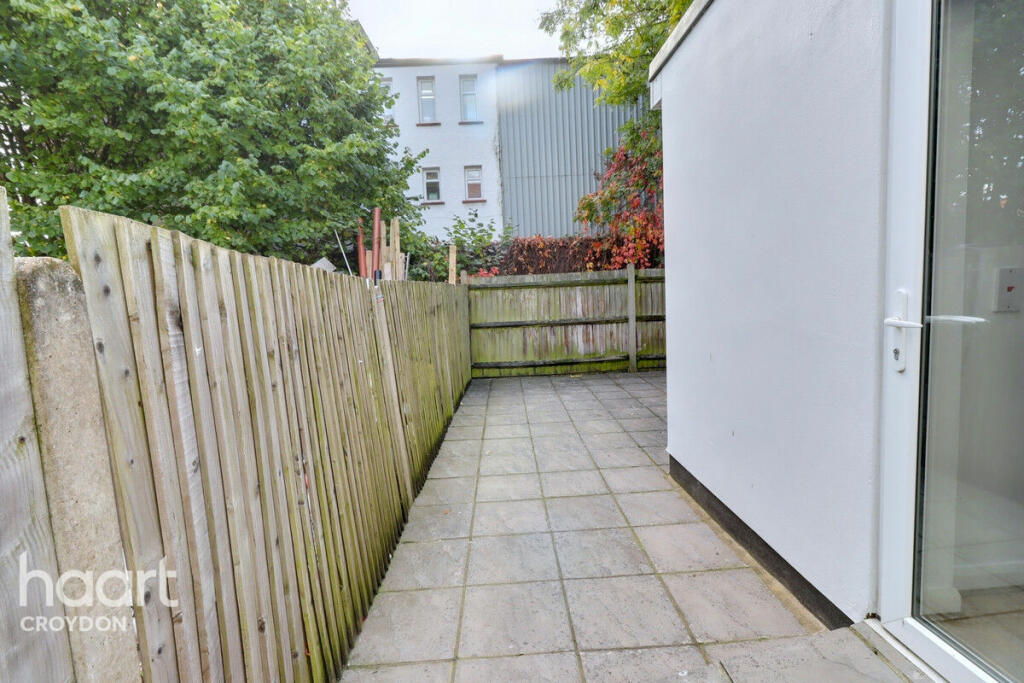 Additional property image - Thornton Avenue, Croydon
