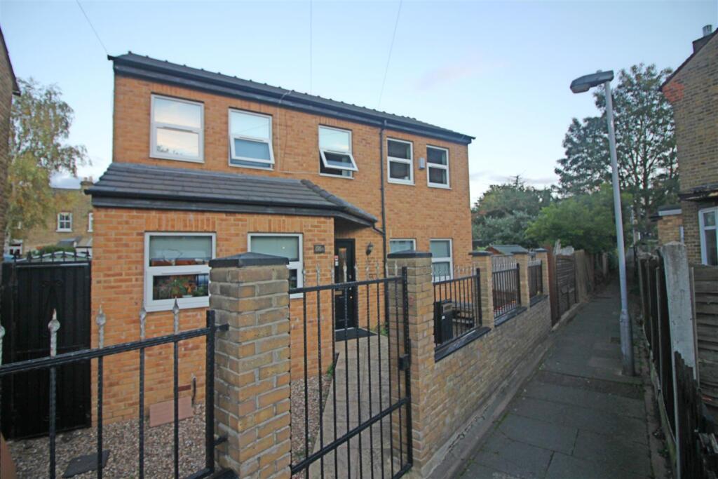 Main image of property: Shernhall Street, E17