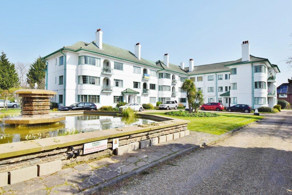 2 bedroom apartment for sale in Pinner Court, Pinner, HA5