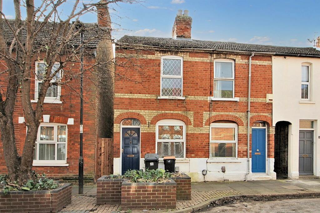 2 bedroom property for sale in Hartington Street, Bedford, MK41