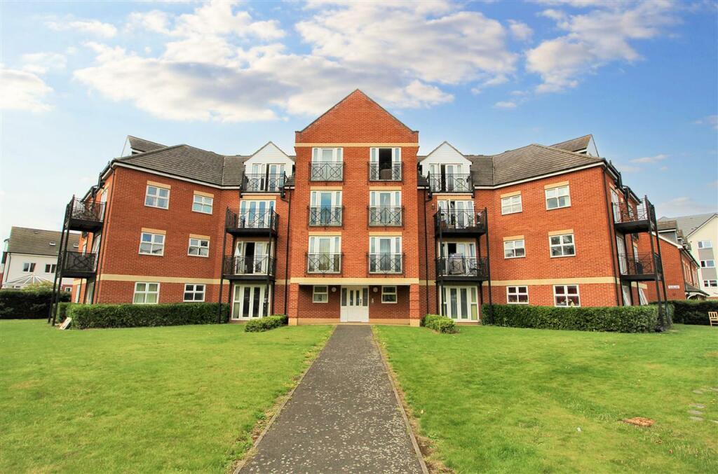 2 bedroom apartment for sale in Palgrave Road, Bedford, MK42