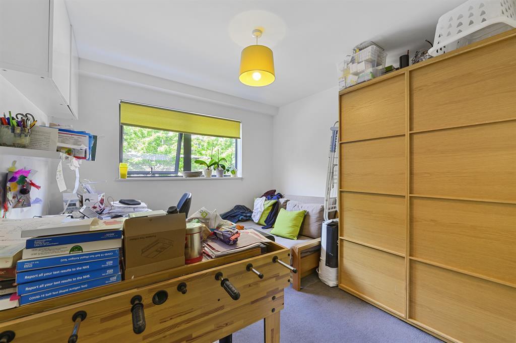 3 bedroom flat for sale in Shelford Place, London, N16