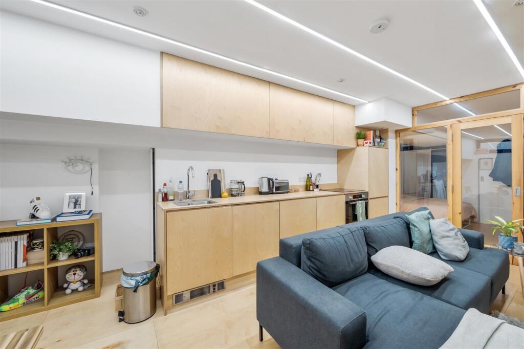 Main image of property: Balls Pond Road, London N1