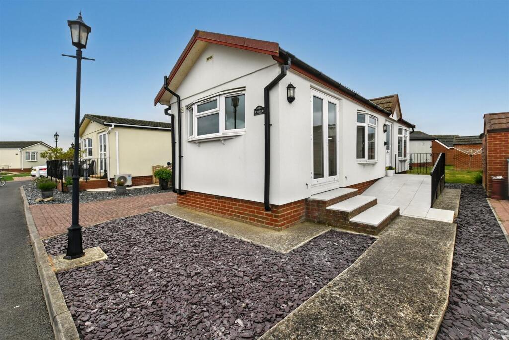 Main image of property: NO ONWARD CHAIN Creek Road, Canvey Island