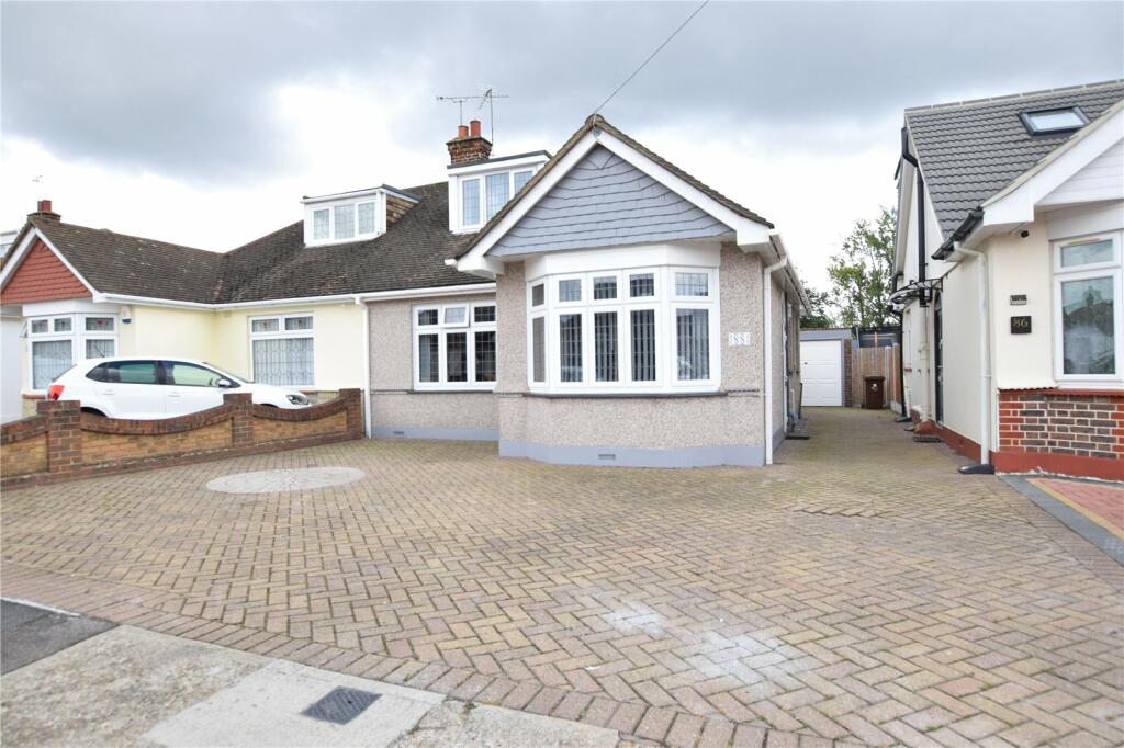 2 bedroom bungalow for sale in Chadville Gardens, Chadwell Heath