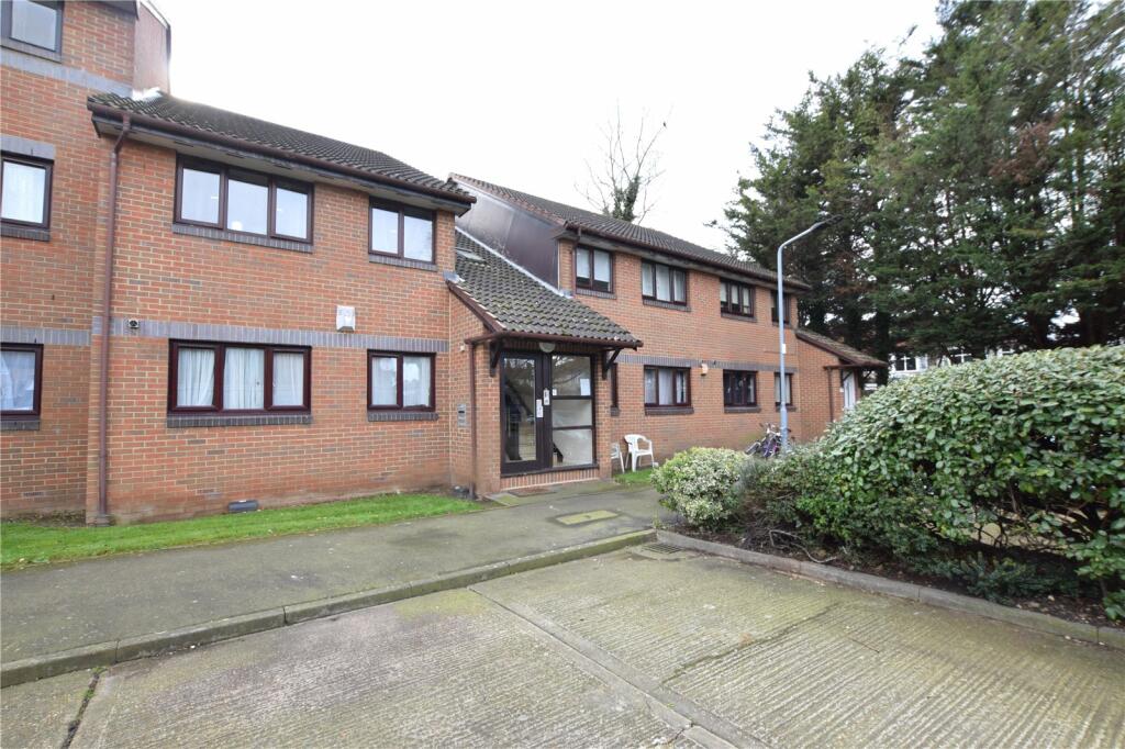 2 bedroom apartment for sale in Crucible Close, Chadwell Heath, Romford