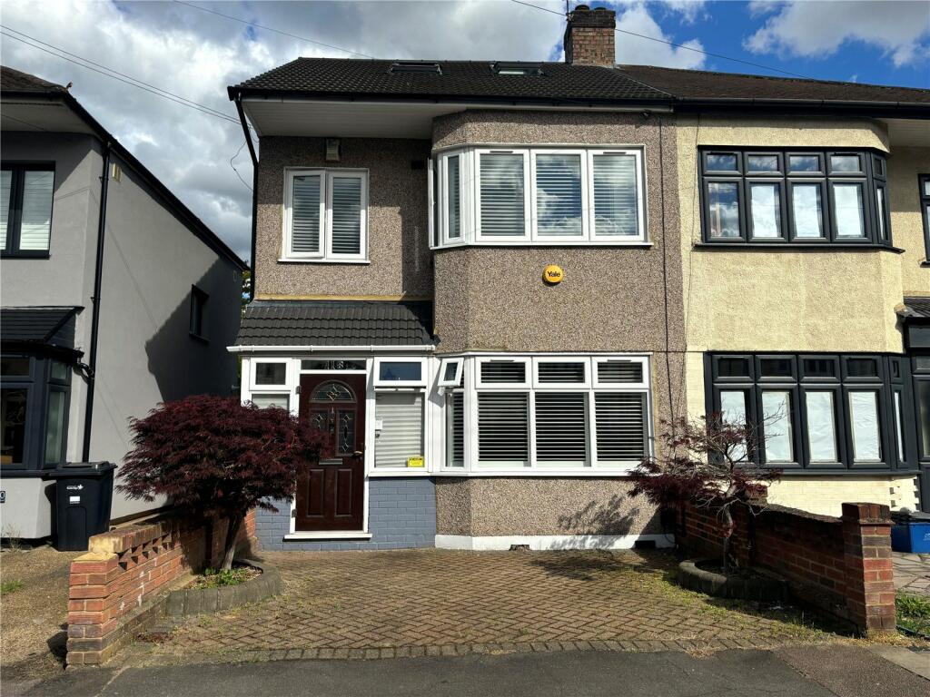 4 bedroom semidetached house for sale in Somerville Road, Chadwell