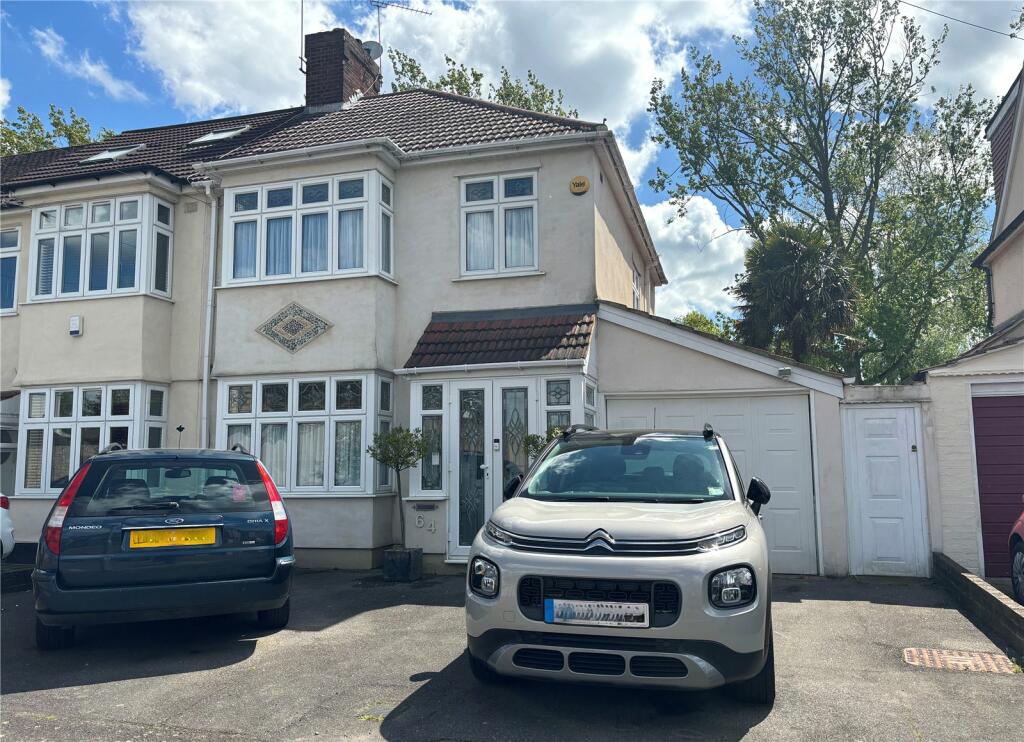 3 bedroom end of terrace house for sale in Chadville Gardens, Chadwell