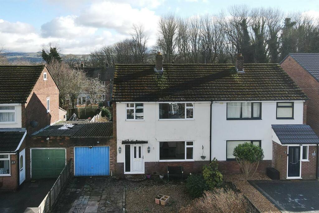 3 bedroom semidetached house for sale in Surrey Road., Gawsworth