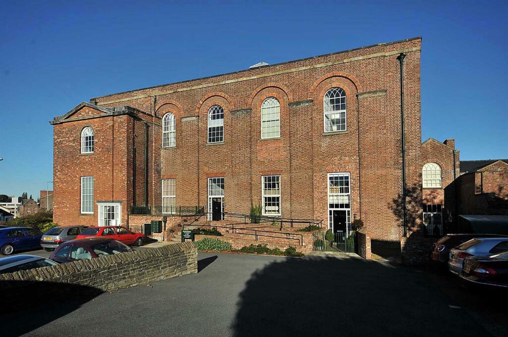 2 bedroom flat for sale in James Street, Macclesfield, SK11