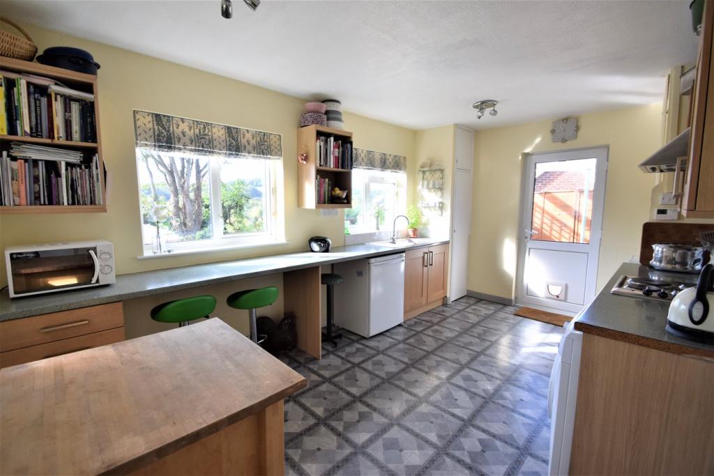 3 bedroom semidetached house for sale in Charles Drive, Cuxton