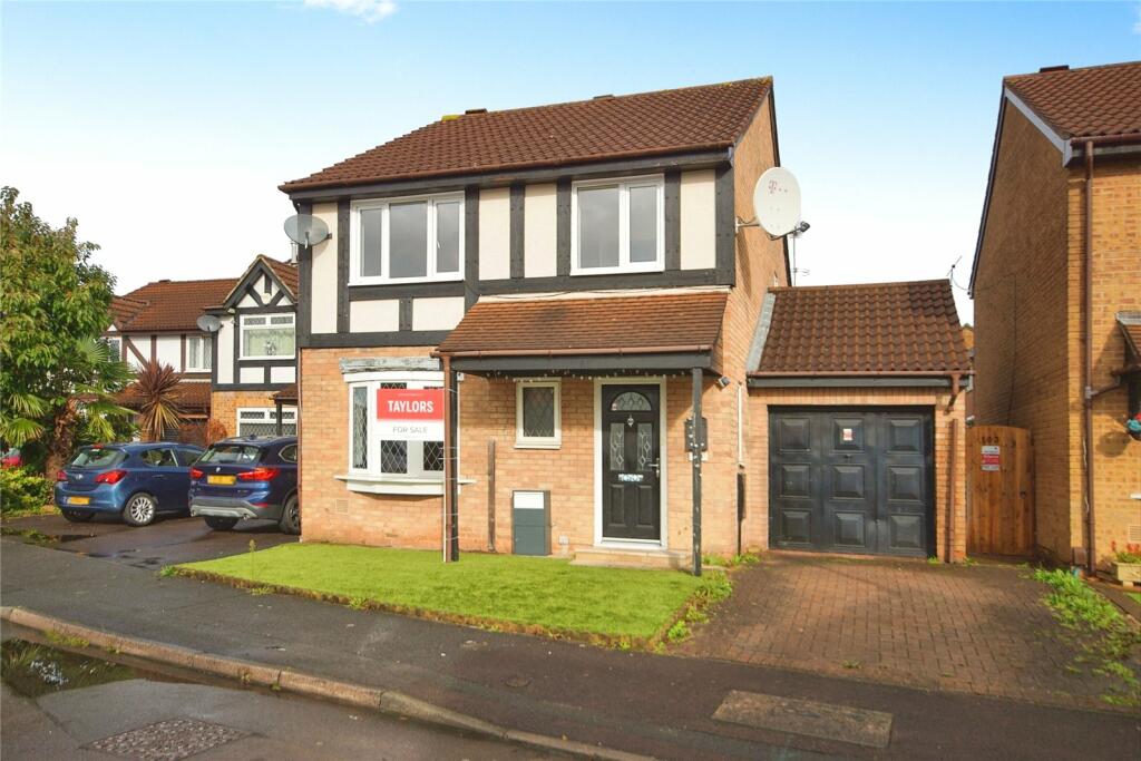 4 bedroom detached house for sale in Ottrells Mead, Bradley Stoke