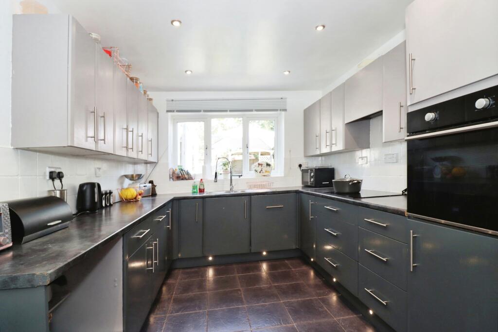 Additional property image - Sandy Close, Bradley Stoke, Bristol, BS32