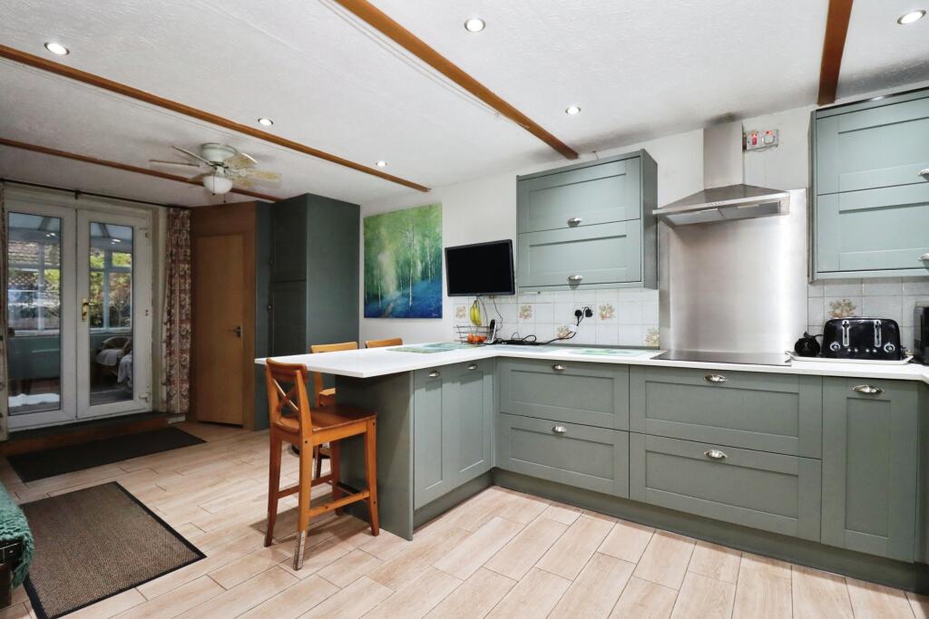 Additional property image - Gloucester Road, Rudgeway, Bristol, Gloucestershire, BS35