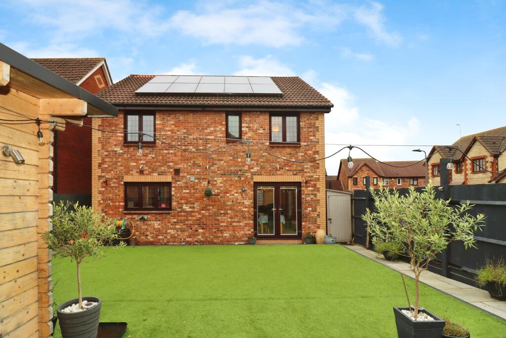 Additional property image - Juniper Way, Bradley Stoke, Bristol, Gloucestershire, BS32