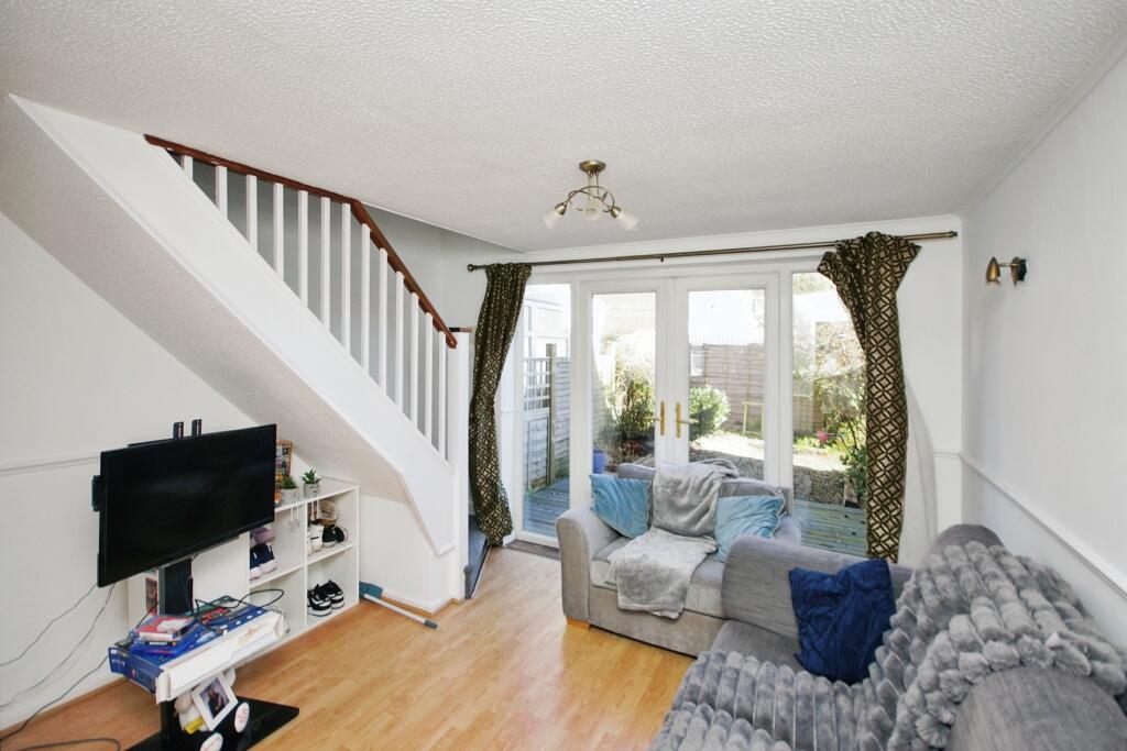 Additional property image - Oaktree Crescent, Bradley Stoke, Bristol, BS32