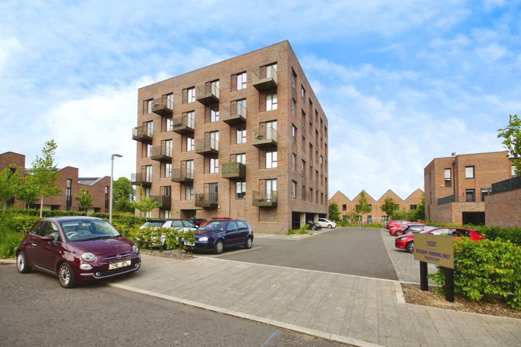 Main image of property: Barnwell Crescent, Patchway, Bristol, Gloucestershire, BS34