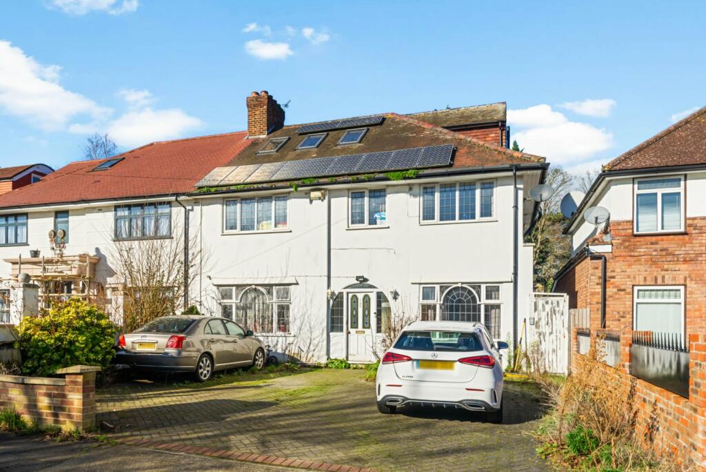 5 bedroom semidetached house for sale in Ullswater Crescent, London, SW15