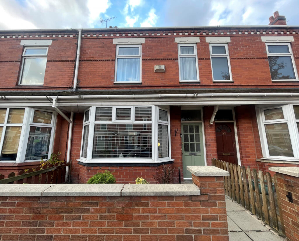 3 bedroom terraced house for sale in Portland Road, Stretford, M32 0PH, M32