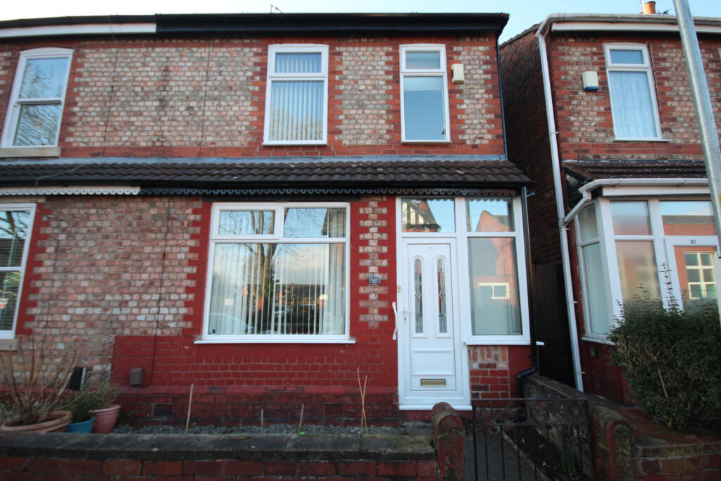 2 bedroom end of terrace house for sale in Henshaw Street, Stretford, M32