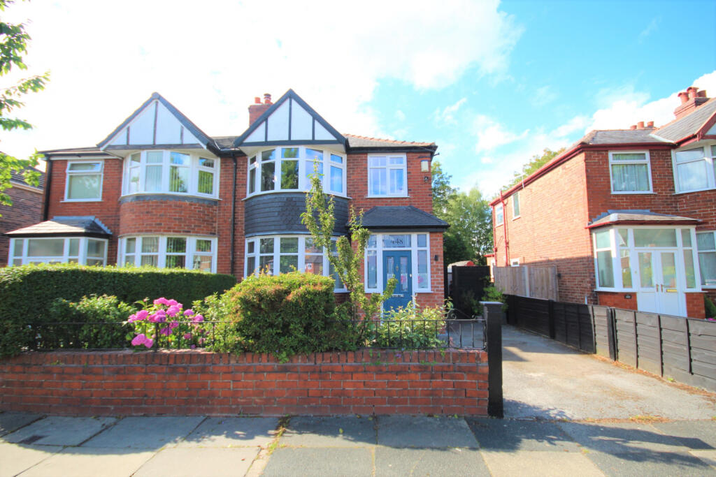 3 bedroom semidetached house for sale in Kings Road, Stretford, M32