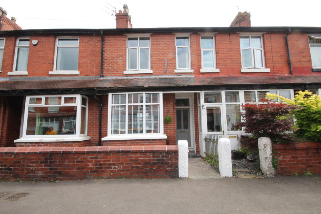 3 bedroom terraced house for sale in Henshaw St, Stretford, M32 8BT, M32