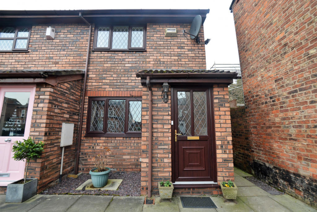 2 bedroom terraced house for sale in Barton Road, Stretford, M32