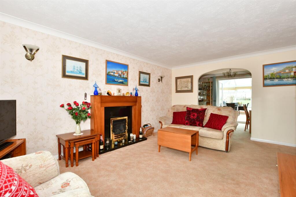 4 bedroom detached house for sale in Apple Tree Walk, Climping, West