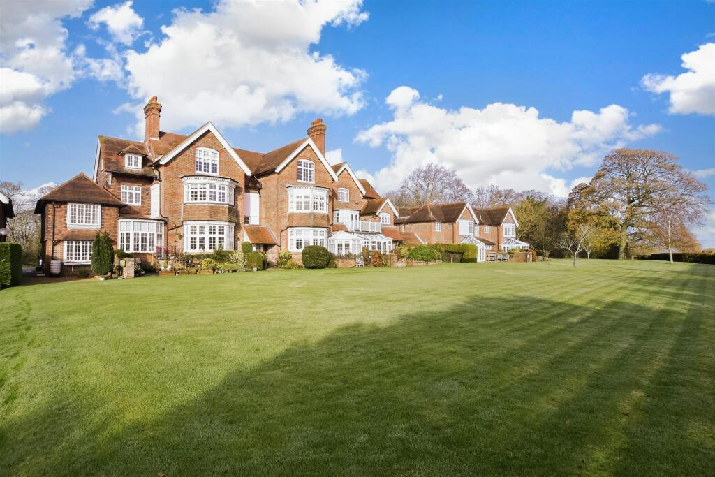 Additional property image - Crossbush, Arundel, West Sussex