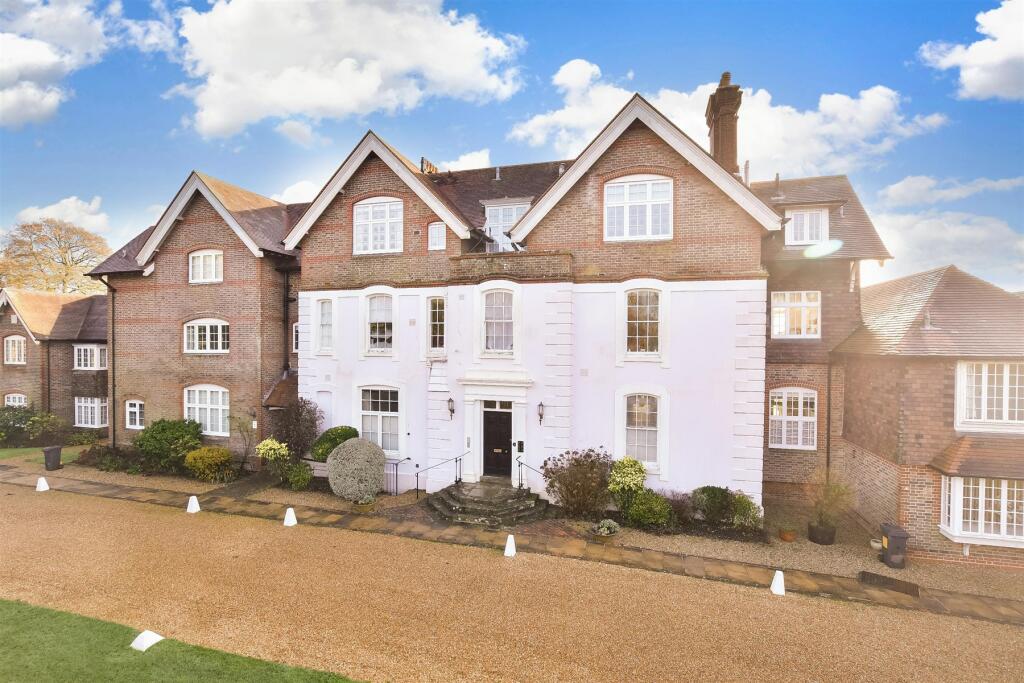 Additional property image - Crossbush, Arundel, West Sussex