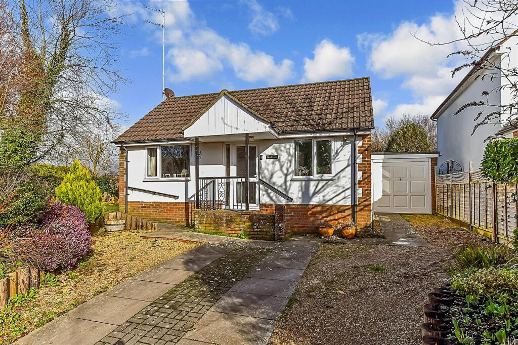 1 bedroom detached bungalow for sale in Barnham Road, Eastergate