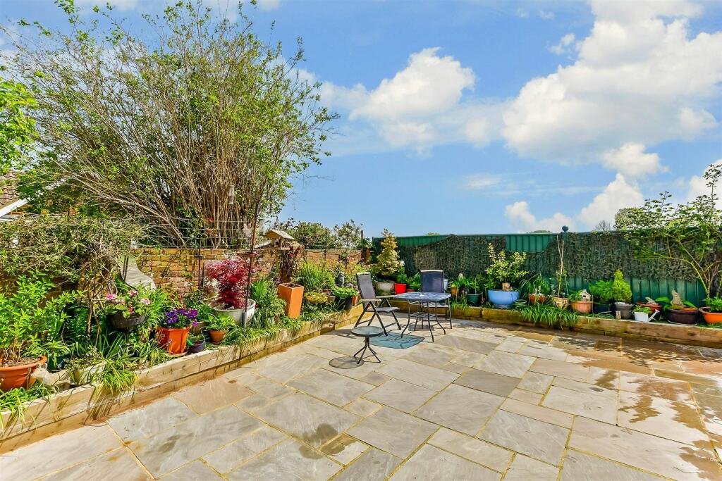 2 bedroom detached bungalow for sale in Church Road, Yapton, Arundel