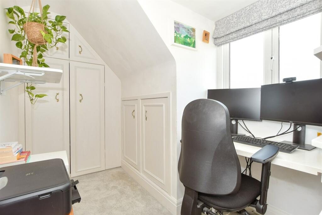 Additional property image - Mount Pleasant, Arundel, West Sussex