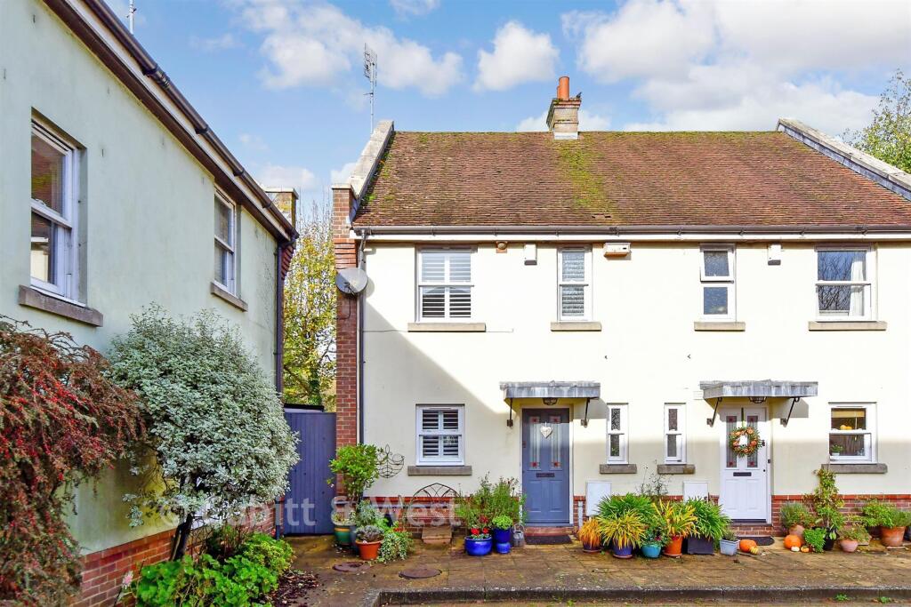 Main image of property: Wheelwrights Close, Arundel, West Sussex