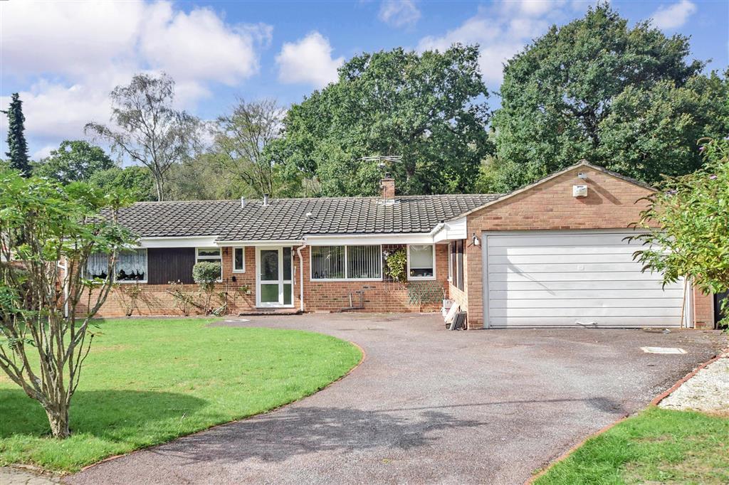 5 bedroom detached bungalow for sale in Hazel Grove, Arundel, West