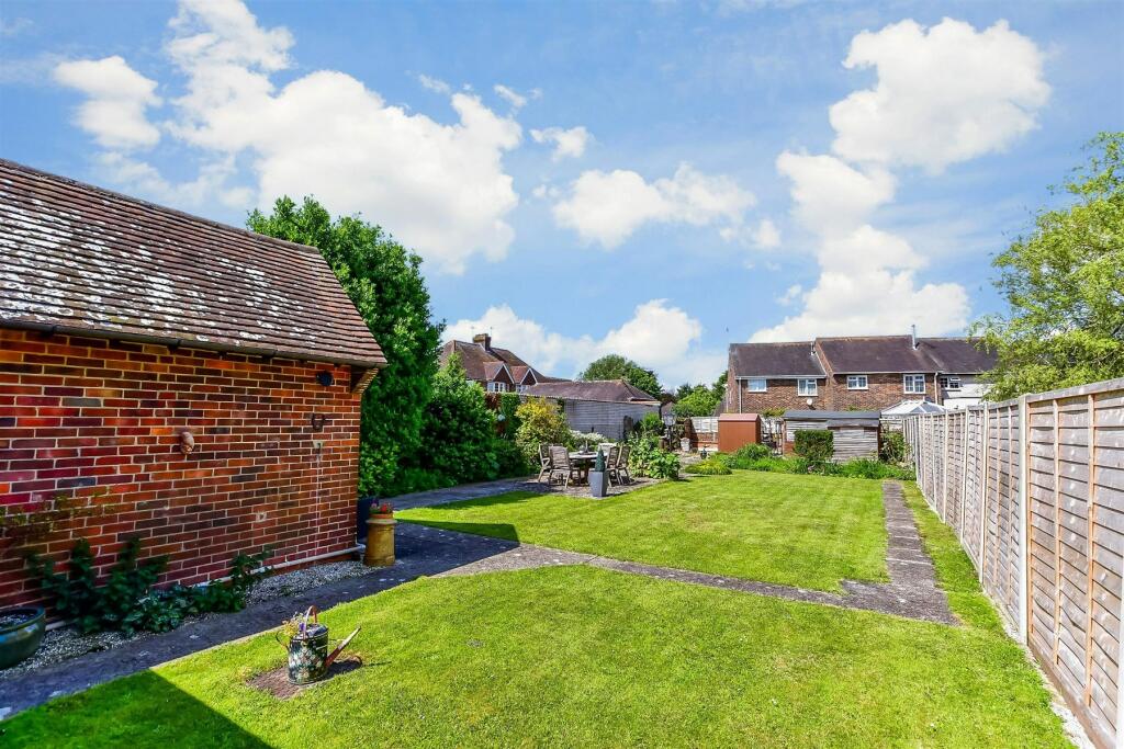 Additional property image - Homefield Crescent, Walberton, Arundel, West Sussex