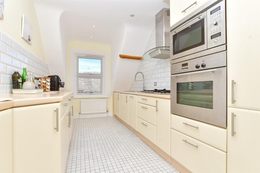 Main image of property: Avenue Road, Banstead, Surrey