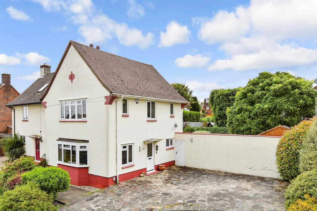 Main image of property: Parsonsfield Road, Banstead, Surrey