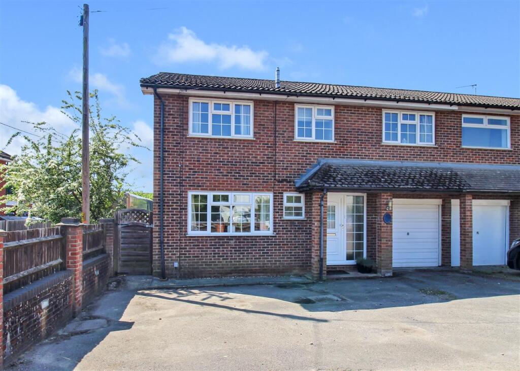 4 bedroom semi-detached house