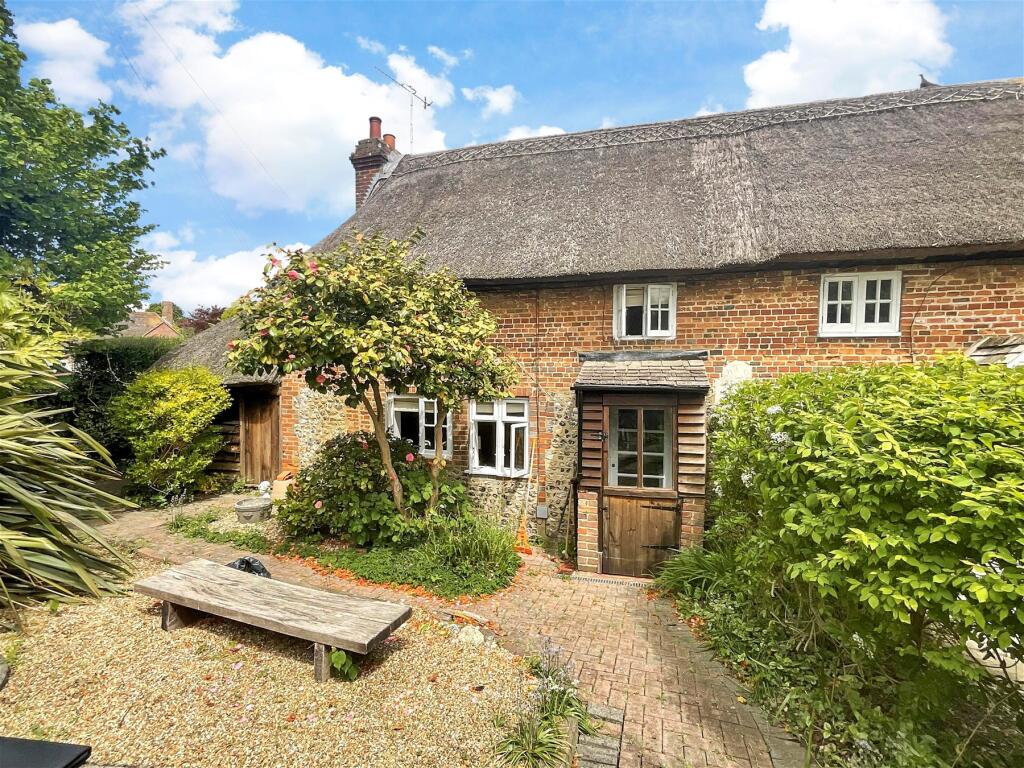 Main image of property: Midhurst Road, Lavant, Chichester, West Sussex
