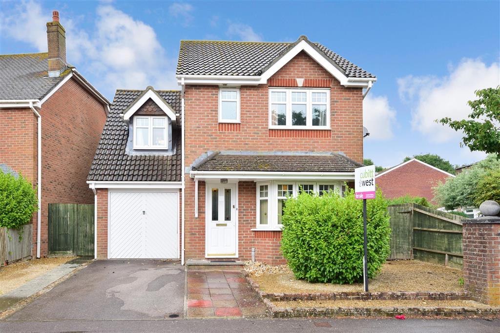 3 bedroom detached house for sale in Barnfield Drive, Chichester, West