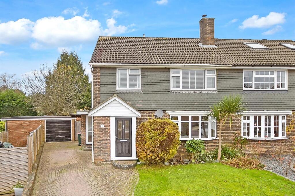 4 bedroom semi-detached house