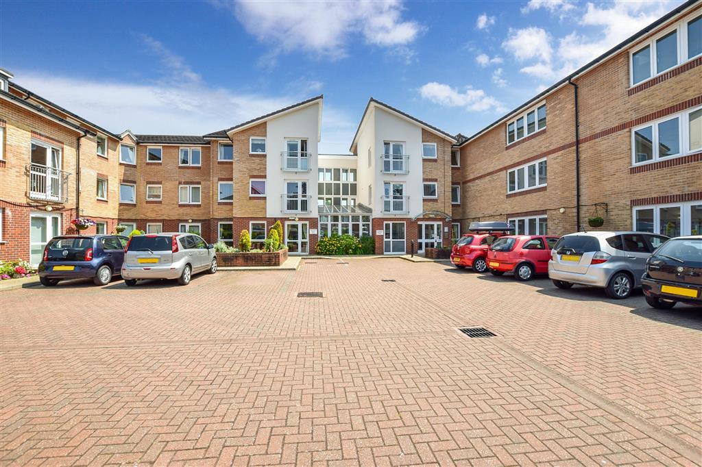 1 bedroom flat for sale in Millfield Court, Ifield, Crawley, West
