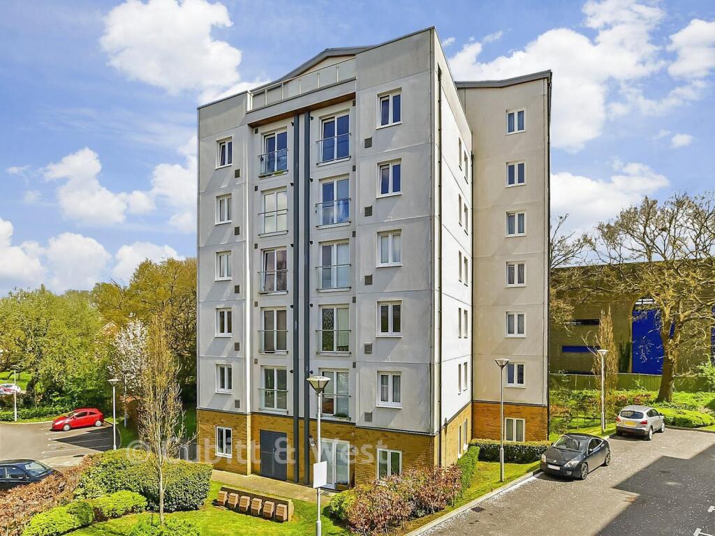 Main image of property: West Green Drive, West Green, Crawley, West Sussex