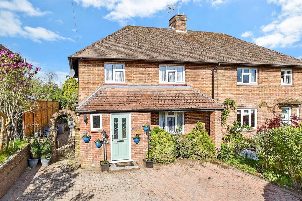 Main image of property: New Farthingdale, Dormansland, Lingfield, Surrey