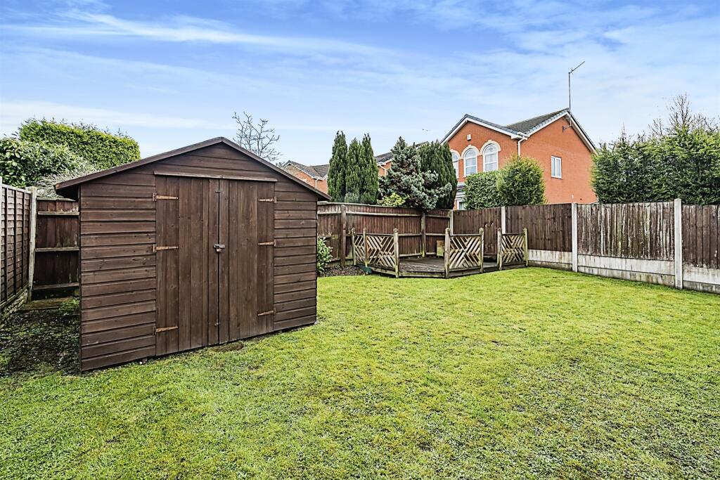 4 bedroom detached house for sale in Chillington Drive, Dudley, DY1