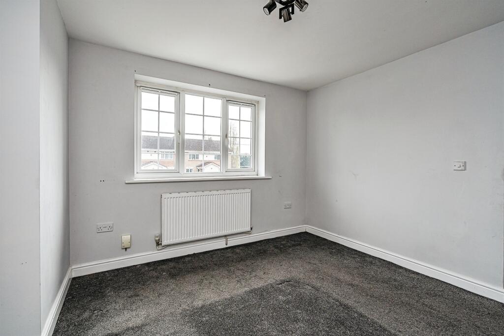 3 bedroom semidetached house for sale in Dudley Wood Road, Dudley, DY2