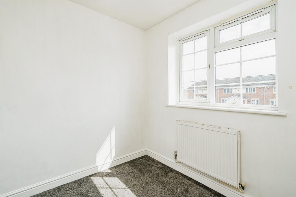 3 bedroom semidetached house for sale in Dudley Wood Road, Dudley, DY2