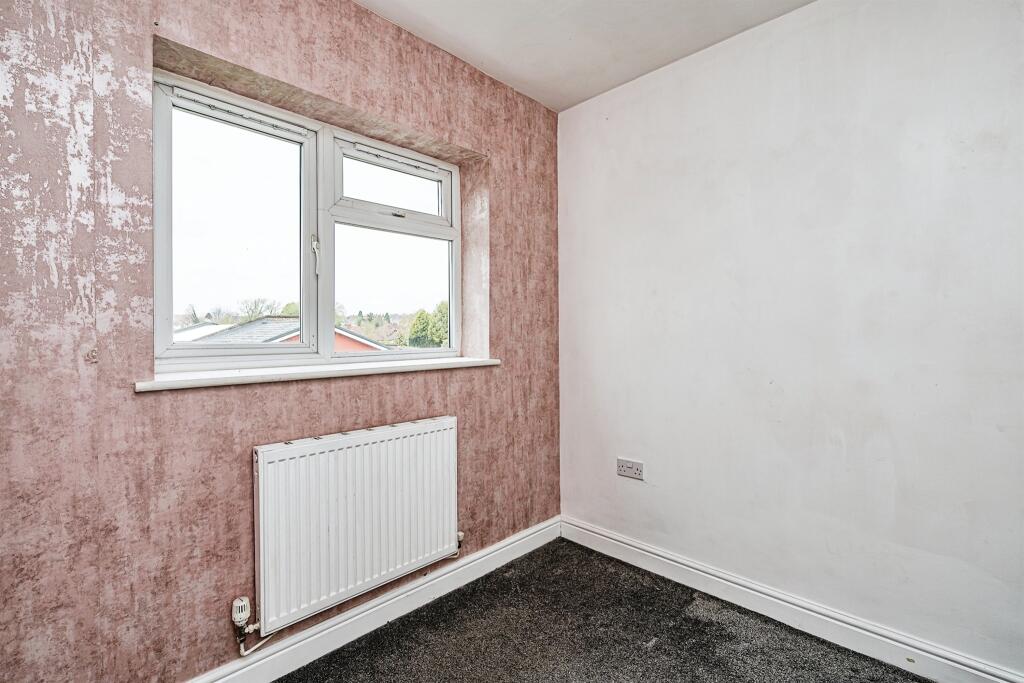 3 bedroom semidetached house for sale in Dudley Wood Road, Dudley, DY2