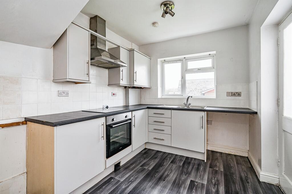 3 bedroom semidetached house for sale in Dudley Wood Road, Dudley, DY2